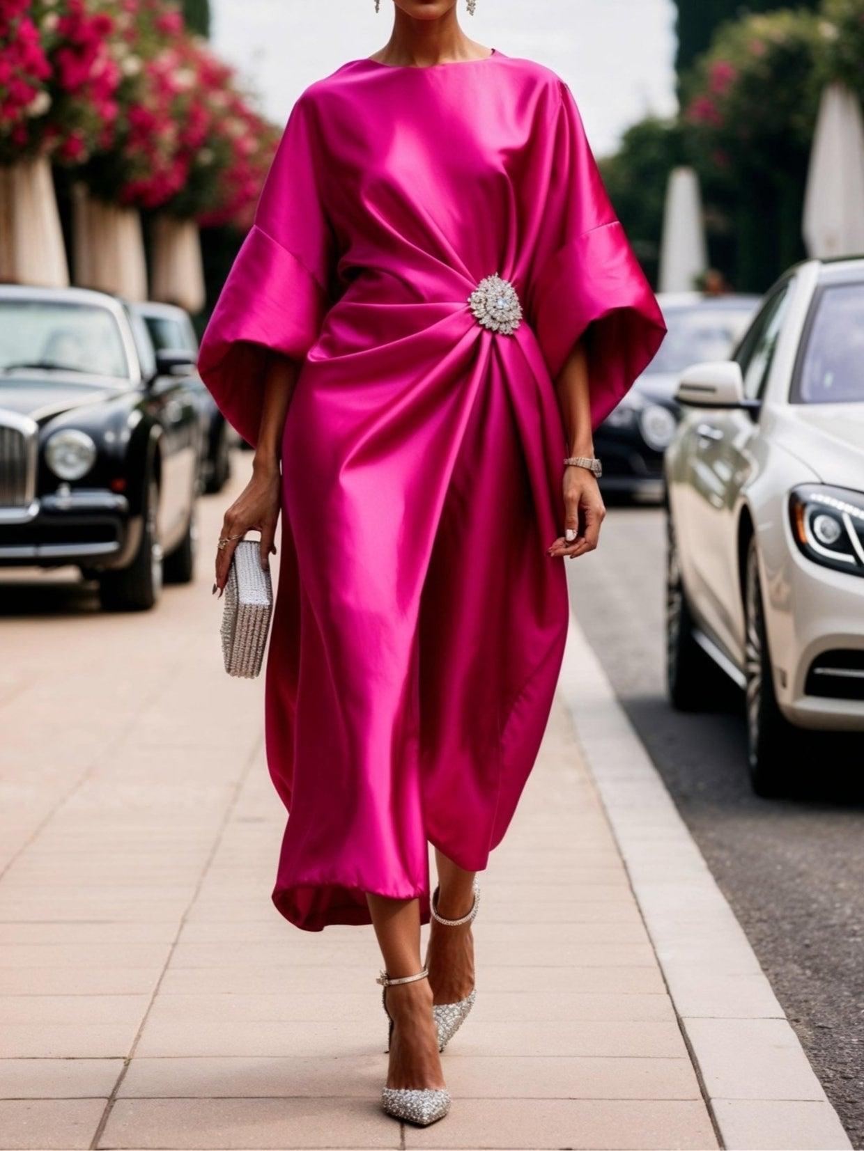 Elegantísimo Vestido Largo de Satén Brillante
