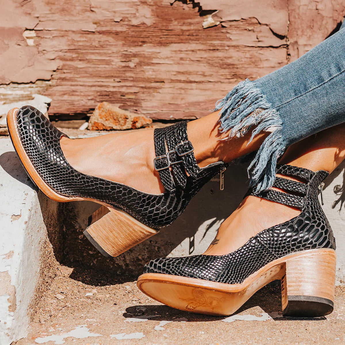 Zapatos de Tacón Grueso con Múltiples Tiras