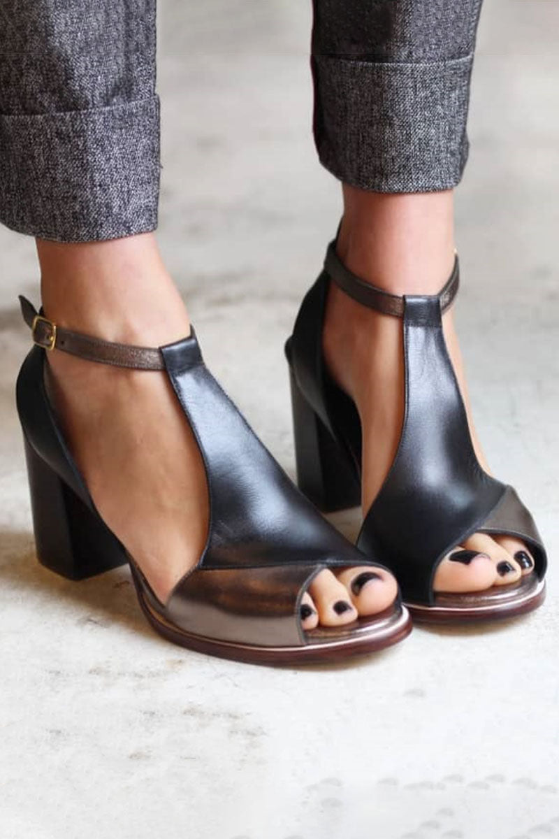 Sandalias peep toe negras con patchwork y tacón elegante