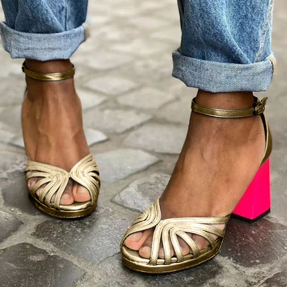 Sandalias Clásicas con Tira en el Tobillo y Dedos al Descubierto
