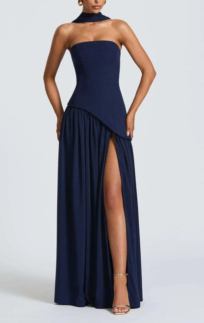 Maxi Vestido Sin Tirantes con Abertura Elegante