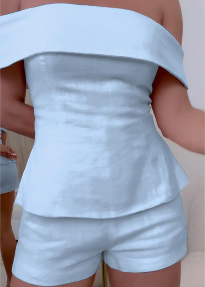 Natalia – Conjunto blanco de pureza elegante